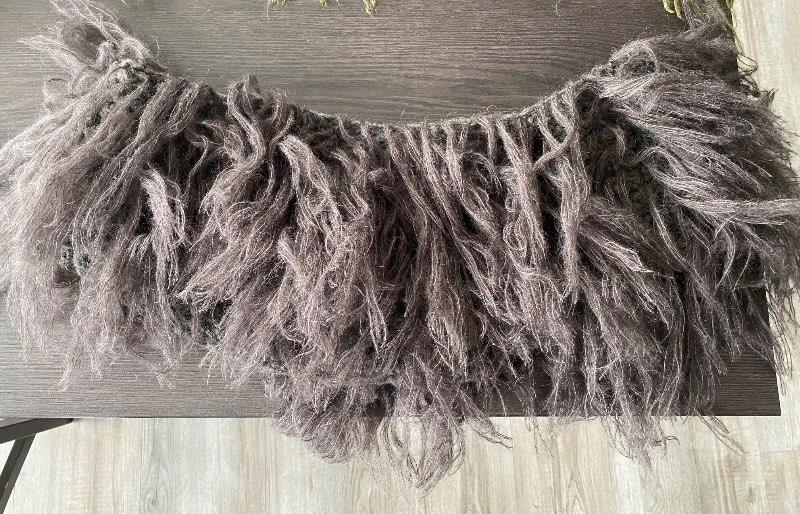Fringe fur grábrúnt